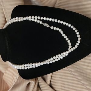 Hanora Pearl Necklace